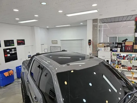 포드 랩터 F150 뿌리는 랩핑 제거 후 고광택 나르도 그레이 전체랩핑 시공 / 인천 논현동
