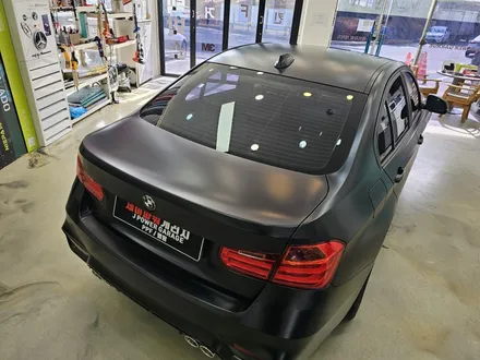BMW 3시리즈 중고차.! 사틴 블랙 전체랩핑 M 범 펴 개조 경북 구미에서 오셨어요.! / 인천 논현동