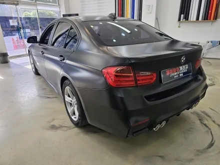BMW 3시리즈 중고차.! 사틴 블랙 전체랩핑 M 범 펴 개조 경북 구미에서 오셨어요.! / 인천 논현동