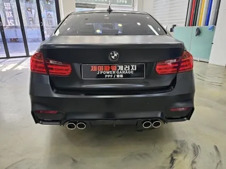 BMW 3시리즈 중고차.! 사틴 블랙 전체랩핑 M 범 펴 개조 경북 구미에서 오셨어요.! / 인천 논현동