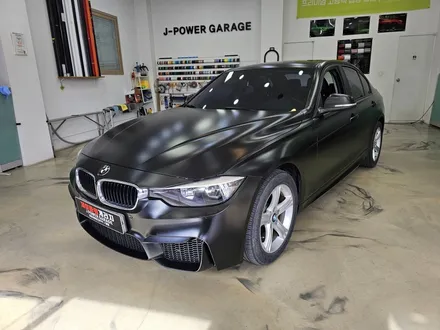 BMW 3시리즈 중고차.! 사틴 블랙 전체랩핑 M 범 펴 개조 경북 구미에서 오셨어요.! / 인천 논현동