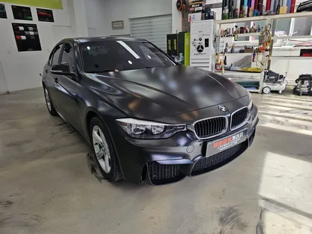 BMW 3시리즈 중고차.! 사틴 블랙 전체랩핑 M 범 펴 개조 경북 구미에서 오셨어요.! / 인천 논현동