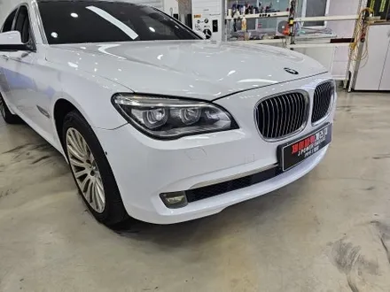 BMW 7시리즈 자동차 오래된 랩핑 제거 후 고광택 피아노 화이트 전체 재시공 / 인천 논현동