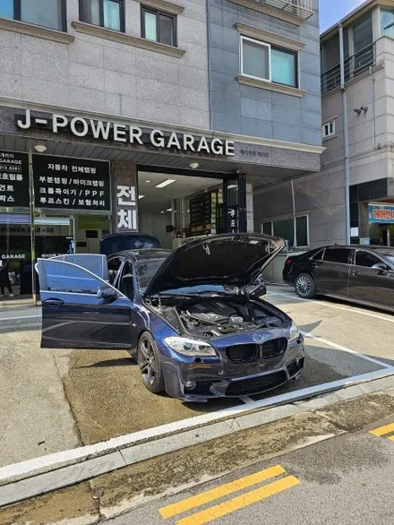 BMW 5시리즈 F10 528I  중고차  실내 카본, 사틴 블랙 전체랩핑 / 인천 논현동