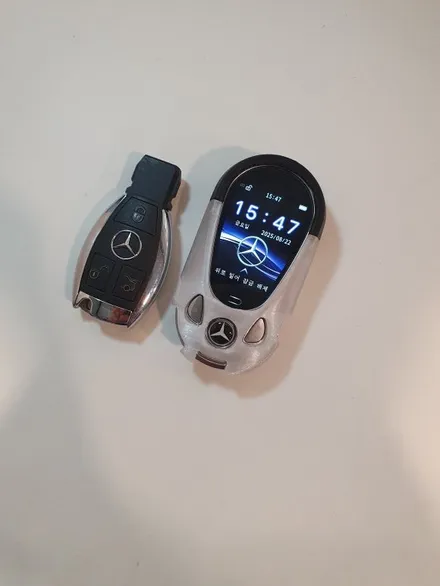 가을 맞이 벤츠 GLA 차키의 화려한 변신 디스플레이키와 감성 배색 케이스 / 경기 부천, 전국 택배, 출장