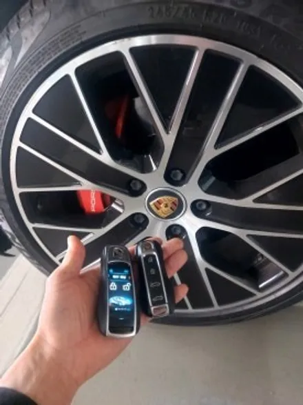 포르쉐 자동차키 기존 구형키에서 버튼시동키 원격시동키 스마트폰으로 연동제어 가능한 전용 디자인 디지털키로 개조 제작 / 경기 부천, 전국 택배, 출장