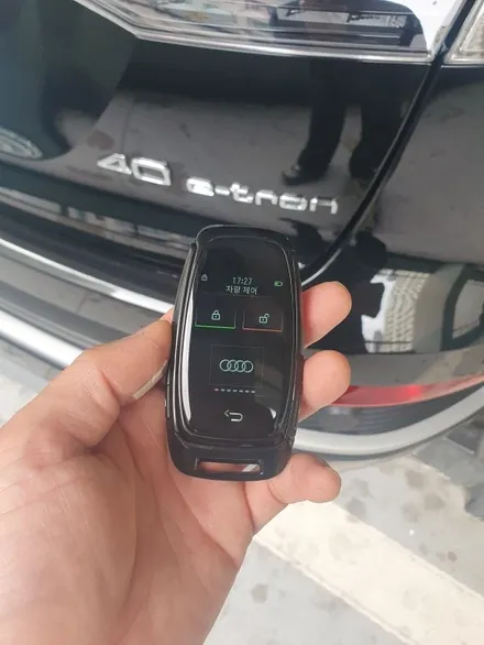 이트론 Q4 오너 필수템! 오토도어 기능까지 완벽 세팅된 액정키 개조 과정 / 경기 부천, 전국 택배, 출장