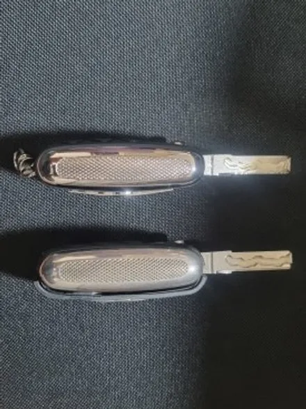 벤틀리 구형 폴딩키, 찢어지고 갈라진 키… 새 케이스로 말끔하게 교체했어요 / 경기 부천, 전국 택배, 출장