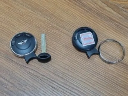 미니쿠퍼 12년식 스마트키, 버튼파손부터 배터리 교체까지 완벽 복원! / 경기 부천, 전국 택배, 출장