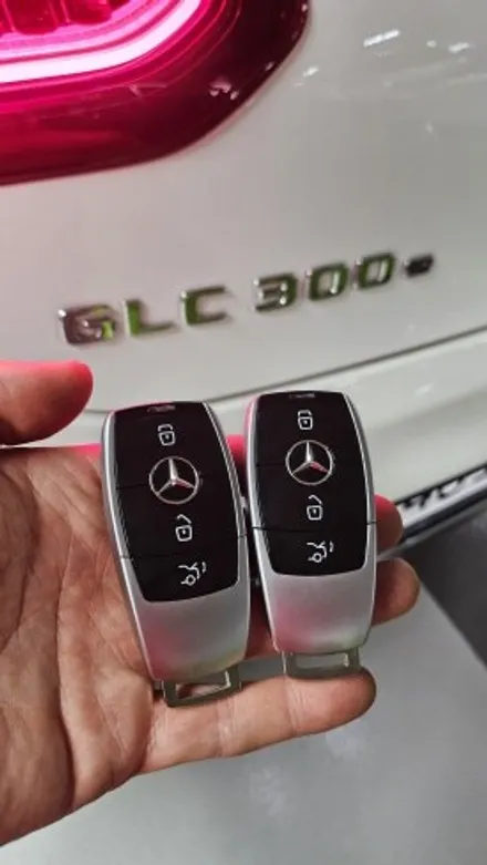 벤츠 GLC300e 차키 디자인 개조부터 자동문까지 한 번에 시공 / 경기 부천, 전국 택배, 출장