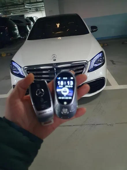 19년식 벤츠 S63 AMG, 올드한 차키 대신 심장을 울리는 준신형 디스플레이키 개조 현장 속으로 / 경기 부천, 전국 택배, 출장