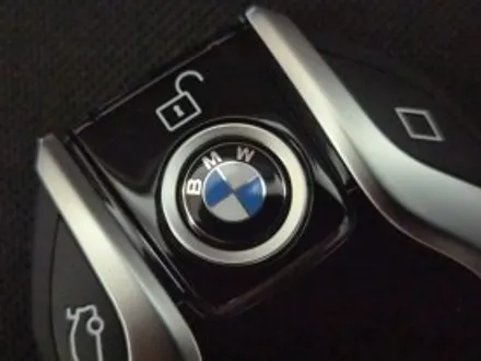 BMW 750Li 디스플레이키 케이스 교체 리포트 : 기능은 그대로, 외관은 신형처럼 / 경기 부천, 전국 택배, 출장