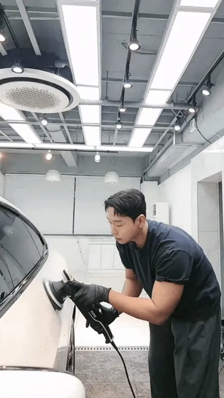 서초동 신차광택/유리막코팅 벤츠 EQB300 / 서울 서초