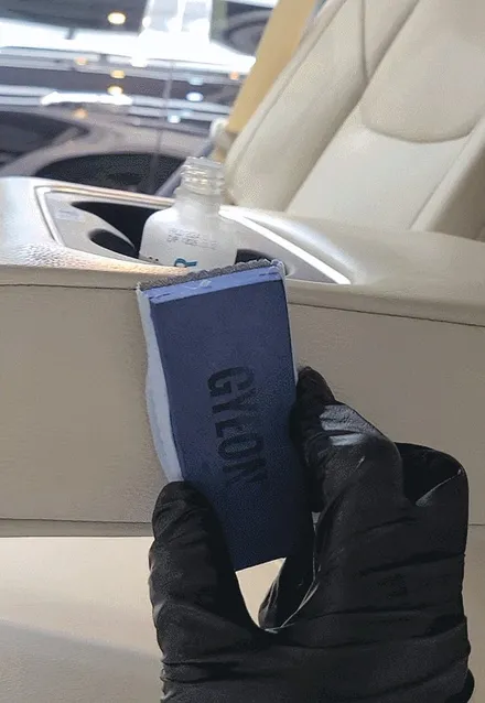 양재동 가죽 코팅으로 관리 걱정을 덜어드렸어요 제네시스 GV70 / 서울 서초
