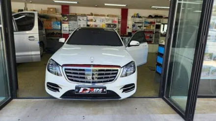 벤츠 s클래스 w222 송풍구 엠비언트 LED 시공. 필수 튜닝용품. 대전 전문시공. / 대전, 세종, 천안