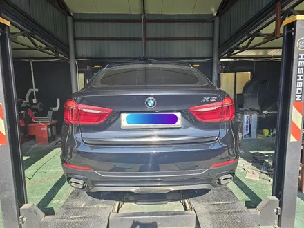 다이아몬드컷팅 휠복원 및 휠도색 휠수리 휠복원 [대전케이휠] bmw x6 하이그로시블랙유광 / 대전 대덕구 오정동