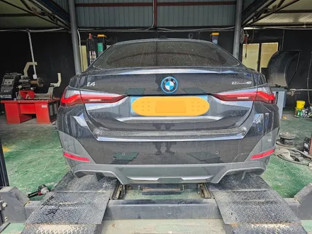 다이아몬드컷팅 휠복원휠복원 및 휠도색휠수리 휠도색 휠복원 [대전케이휠] bmw i4 다이아몬드컷팅 / 대전 대덕구 오정동