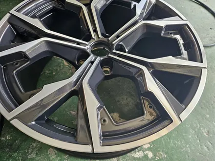 다이아몬드컷팅 휠복원휠복원 및 휠도색휠수리 휠도색 휠복원 [대전케이휠] bmw i4 다이아몬드컷팅 / 대전 대덕구 오정동