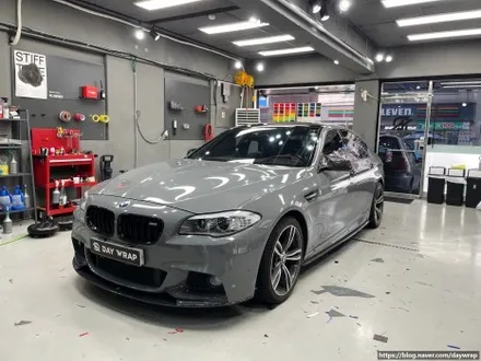개포랩핑 BMW 5시리즈 타이니봇 나르도그레이 / 강남, 개포, 양재