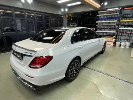 논현랩핑 벤츠 E400 전체랩핑 오토벨벳 피아노화이트 / 강남, 개포, 양재