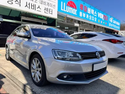 광주 폭스바겐 제타 안드로이드 올인원으로 내비게이션 교체 작업