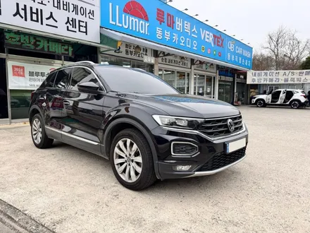 폭스바겐 티록 안드로이드 올인원과 애플 카플레이를 위한 과정