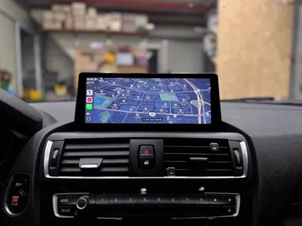 BMW 1시리즈 애플 카플레이와 안드로이드 오토를 위한 과정