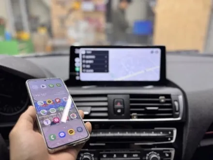 BMW 1시리즈 애플 카플레이와 안드로이드 오토를 위한 과정
