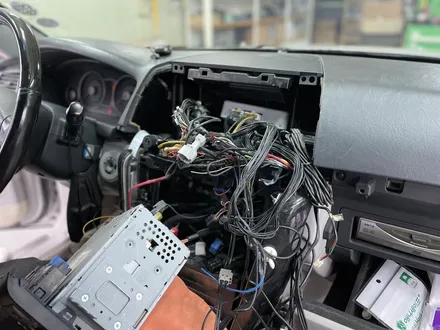 광주 안드로이드 올인원 오래된 오피러스 차량에 최신 내비게이션 작업기