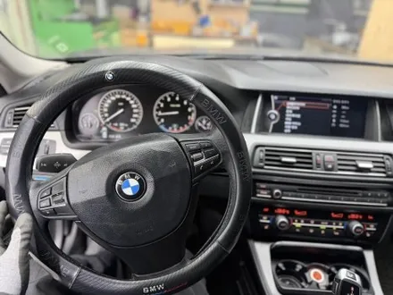 BMW 5시리즈 15인치 안드로이드 오토와 애플 카플레이 시작