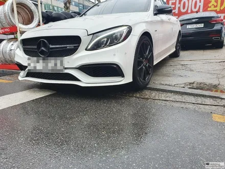 부천 벤츠c43amg 19인치 타이어교체 피렐리p7 올시즌 타이어로 승차감이 뛰어나다 / 서울 강서구 화곡동