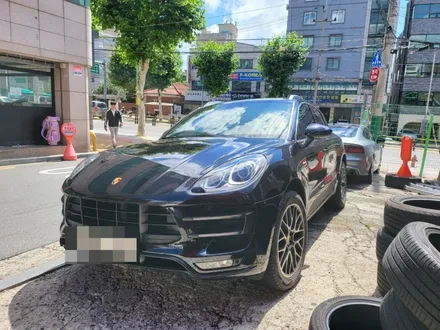 포르쉐 마칸 피렐리 사계절 타이어 295 40 20 장착 / 서울 강서구 화곡동