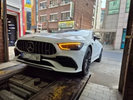 벤츠 gt43amg 타이어 미쉐린 ps4s 접지력이 좋아요 / 서울 강서구 화곡동
