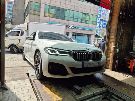 bmw 520i 펑크에도 안전한 런플랫 사계절 타이어 교환하다 / 서울 강서구 화곡동