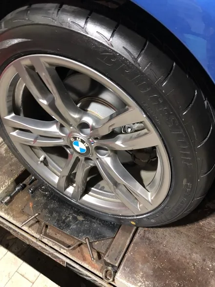 양천구 타이어 bmw 420d m팩 브릿지스톤 포텐자 re003 스포츠타이어 교체 / 서울 강서구 화곡동