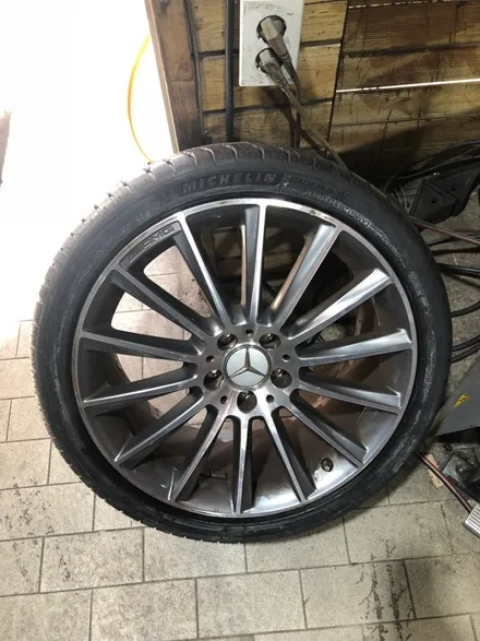 벤츠c43amg 미쉐린 파일럿스포츠4 ps4 19인치 타이어교체 일산타이어 / 서울 강서구 화곡동