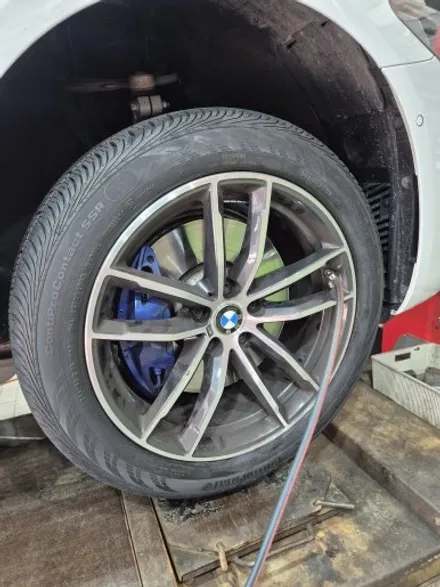 bmw 520i 펑크에도 안전한 런플랫 사계절 타이어 교환하다 / 서울 강서구 화곡동