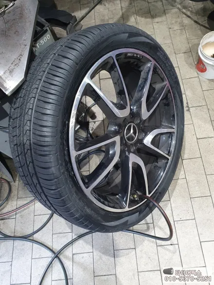 벤츠 glc 43 amg 타이어 수명이 우수한 피렐리 제로 올시즌 21인치 / 서울 강서구 화곡동