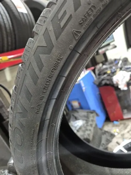벤츠 CLS450 타이어 옆면 손상으로 컨티넨탈 타이어 장착 / 서울 강서구 화곡동