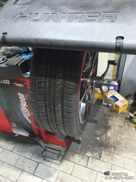 벤츠 glc 43 amg 타이어 수명이 우수한 피렐리 제로 올시즌 21인치 / 서울 강서구 화곡동