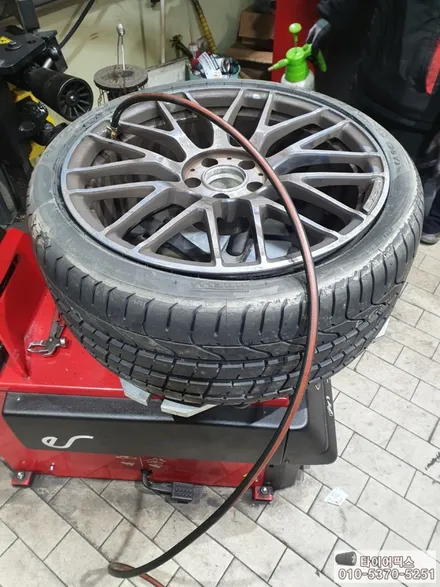 목동 부천에 벤츠 C63AMG 타이어 교체 했습니다. / 서울 강서구 화곡동