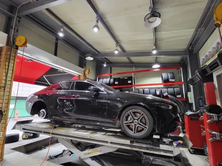 벤츠 cls 300d 타이어 옆면 손상으로 교체 및 장착 / 서울 강서구