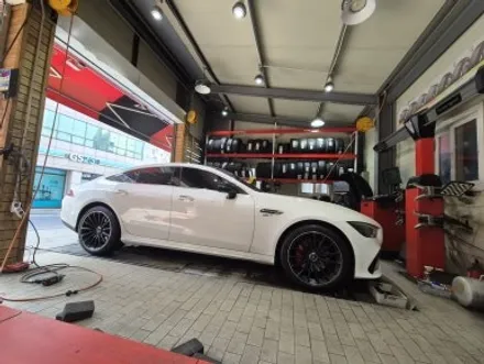 벤츠 gt43amg 타이어 미쉐린 ps4s 접지력이 좋아요 / 서울 강서구 화곡동