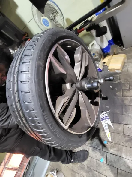 X3 M40I 브리지스톤 순정 아렌자 21인치 타이어로 장착 / 서울 강서구