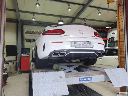 벤츠 C63 AMG S 쿠페 / 서울 강서구 화곡동