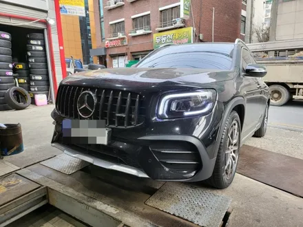 벤츠 glb 35 amg 타이어 코드절상으로 235 50 19 장착 / 서울 강서구 화곡동