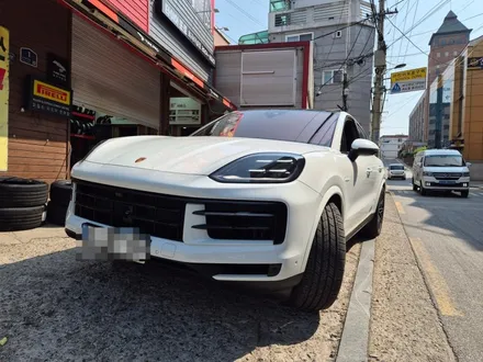 포르쉐 뉴카이엔 타이어 손상으로 285 45 21 출고형 교체 / 서울 강서구 화곡동
