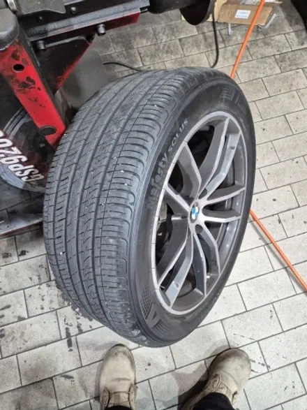 bmw 520i 펑크에도 안전한 런플랫 사계절 타이어 교환하다 / 서울 강서구 화곡동