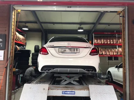 벤츠c43amg 미쉐린 파일럿스포츠4 ps4 19인치 타이어교체 일산타이어 / 서울 강서구 화곡동