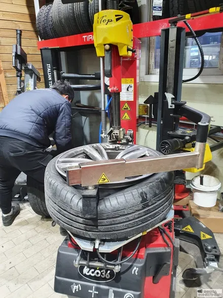 BMW420d 타이어교체 미쉐린ps4 225 40 19 ,255 35 19 / 서울 강서구 화곡동